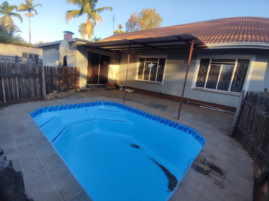 To Let 4 Bedroom Property for Rent in Protea Park North West